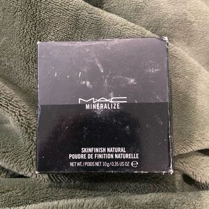 MAC MINERALIZE SKIN FINISH IN SHADE: Dark Deepest